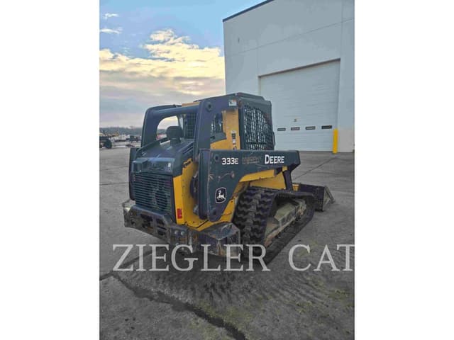 Image of John Deere 333E equipment image 3