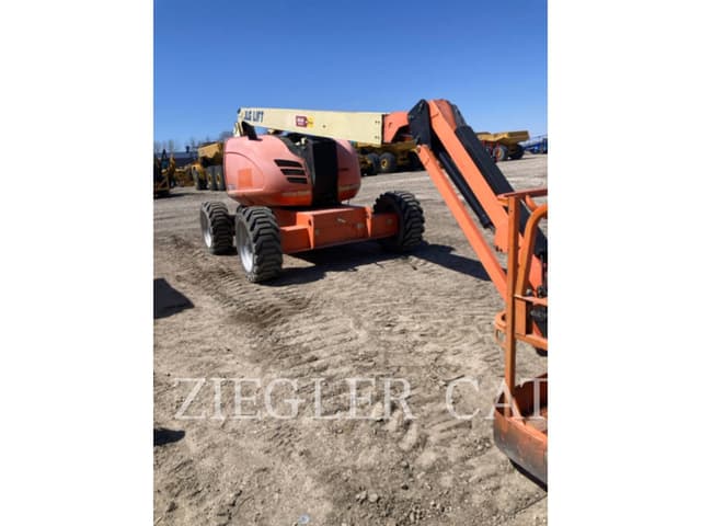 Image of JLG 600AJ equipment image 3