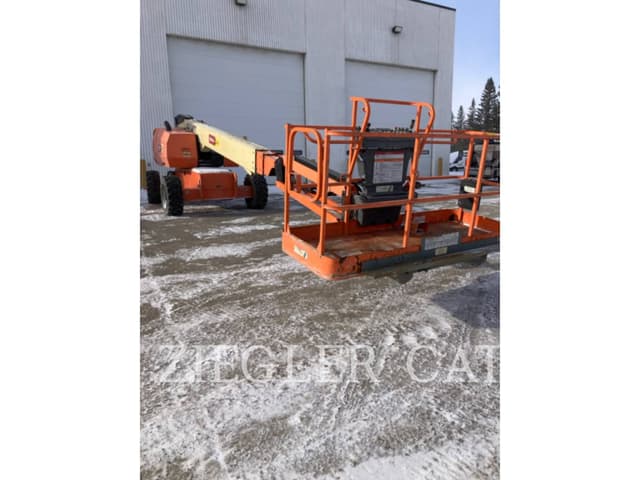 Image of JLG 660SJ equipment image 2