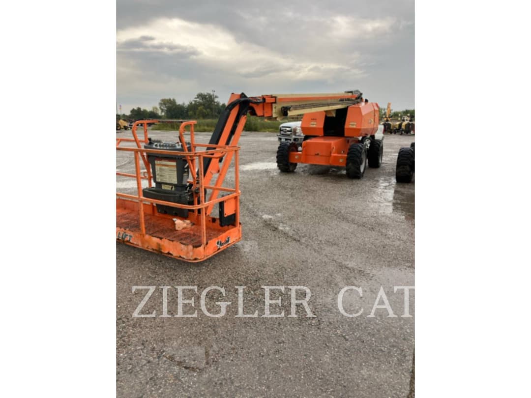 Image of JLG 660SJ Image 0