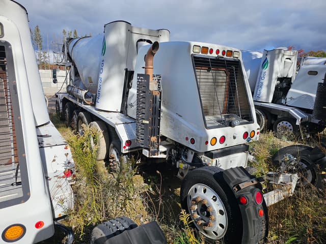 Image of Oshkosh S-2146 equipment image 4