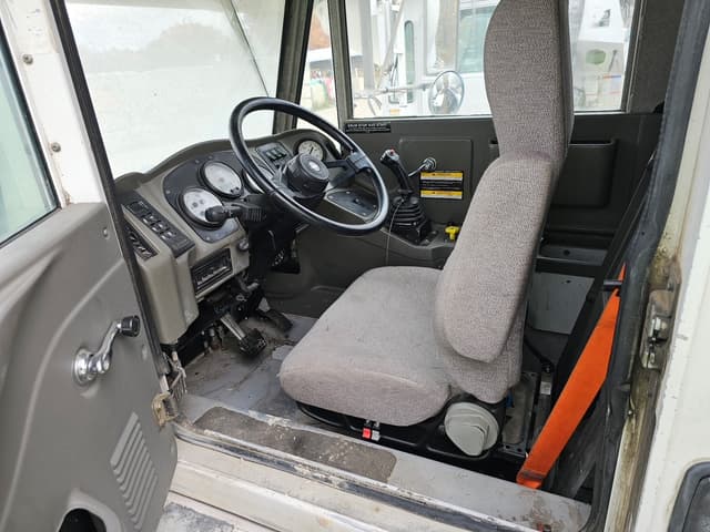 Image of Oshkosh S-2146 equipment image 3