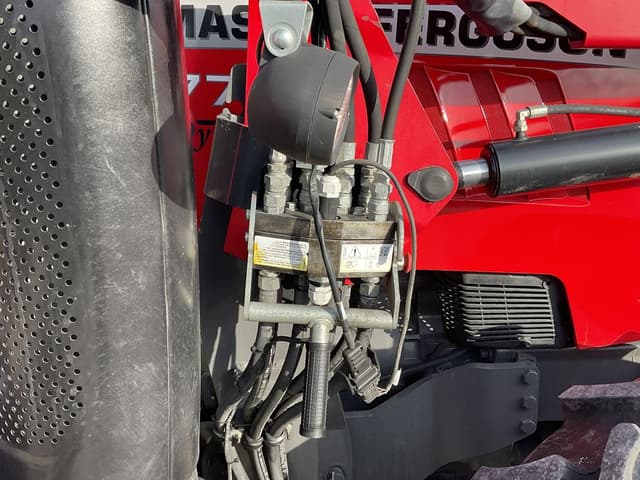 Image of Massey Ferguson 7718 equipment image 3