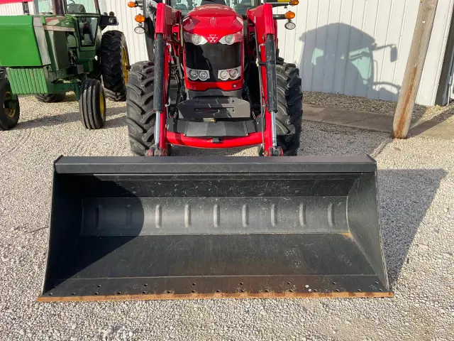 Image of Massey Ferguson 7718 equipment image 3