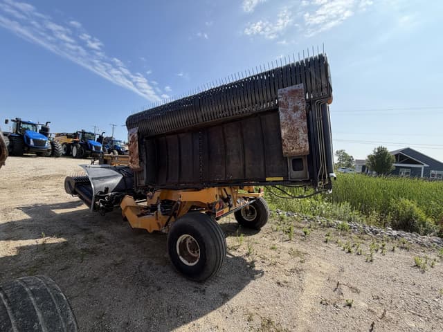 Image of Oxbo 334 equipment image 1