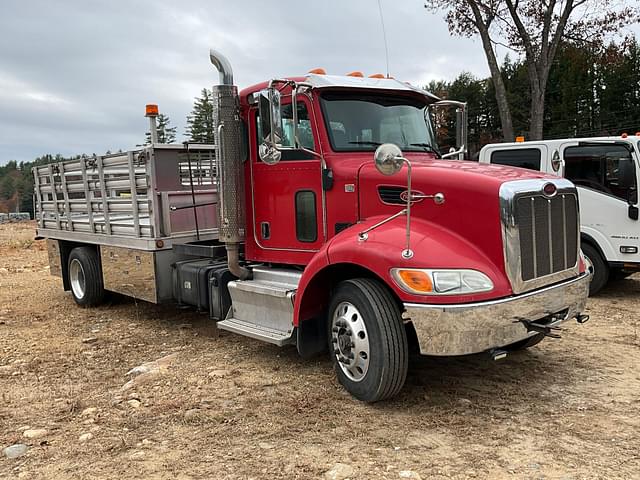 Image of Peterbilt 330 equipment image 2