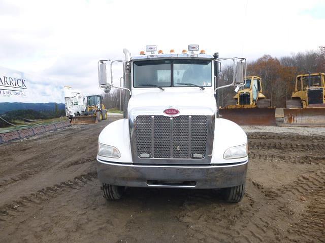 Image of Peterbilt 337 equipment image 1