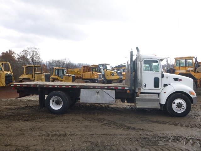 Image of Peterbilt 337 equipment image 2