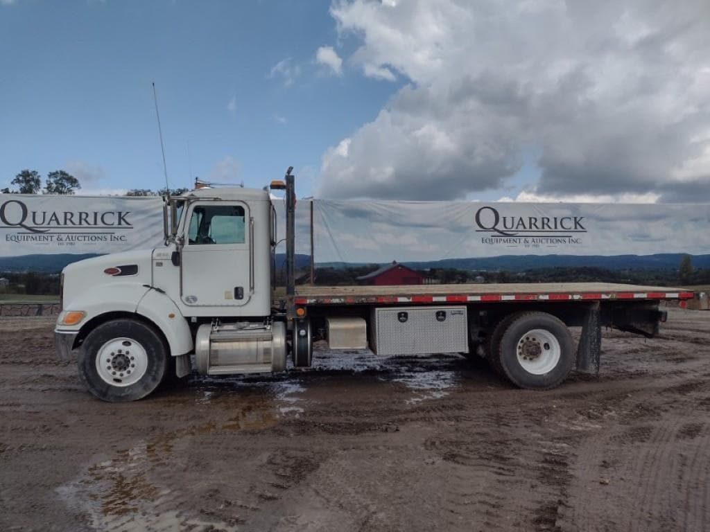 Image of Peterbilt 337 Primary image