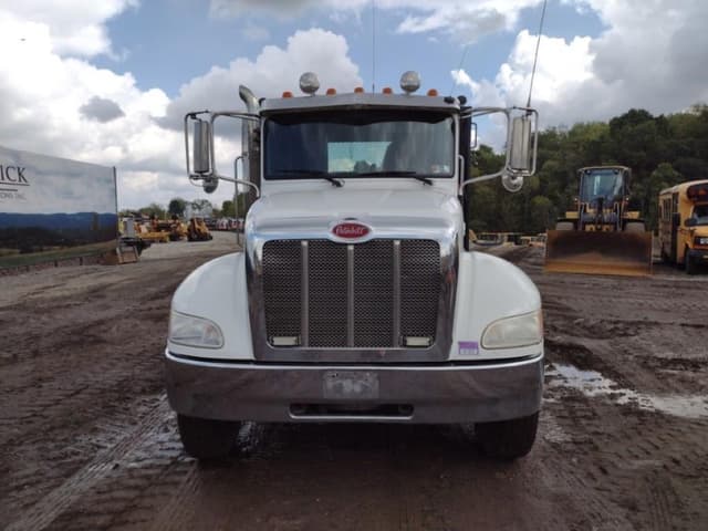 Image of Peterbilt 337 equipment image 1