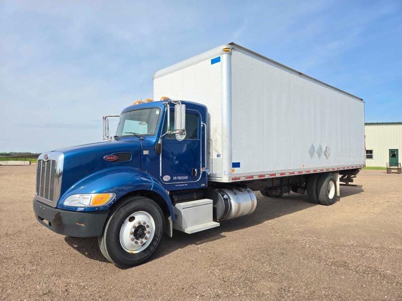 Main image Peterbilt 337