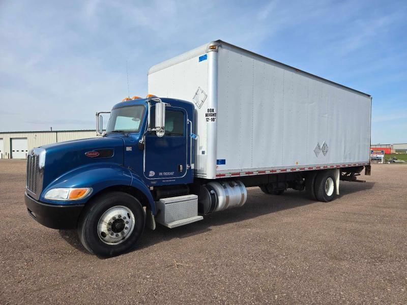 Main image Peterbilt 337