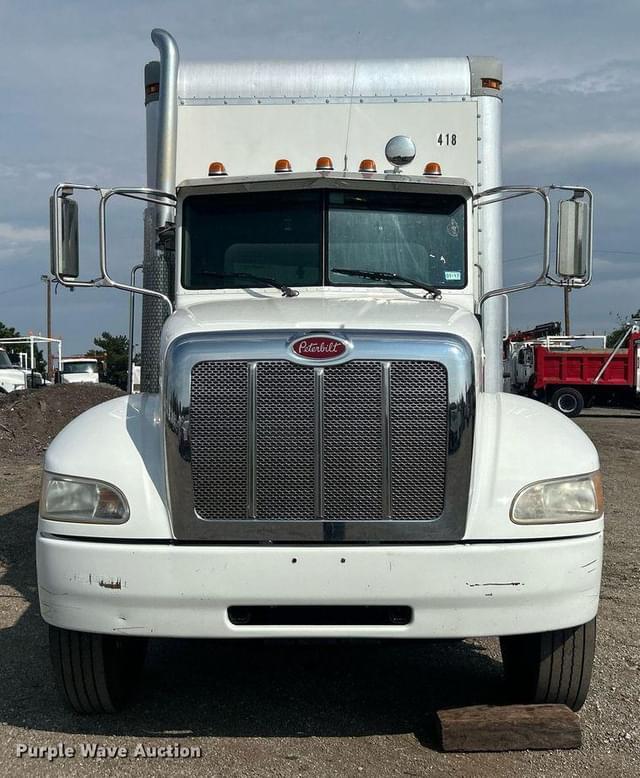 Image of Peterbilt 337 equipment image 1