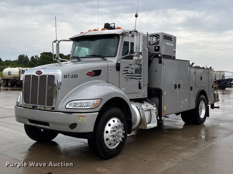 2015 Peterbilt 337 Equipment Image0