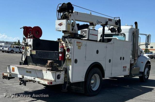 Image of Peterbilt 337 equipment image 4