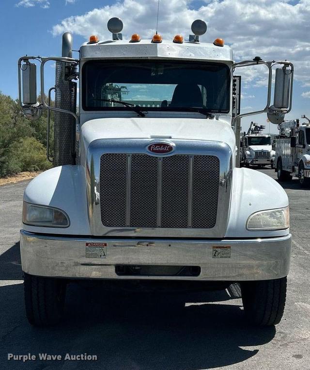 Image of Peterbilt 337 equipment image 1