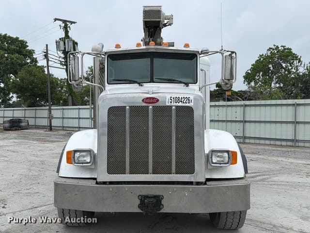 Image of Peterbilt 365 equipment image 1