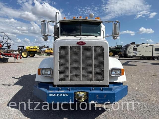 Image of Peterbilt 365 equipment image 2