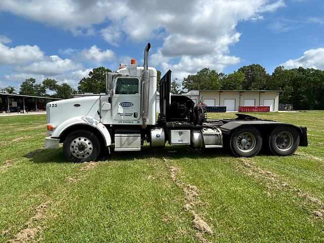 Image of Peterbilt 367 equipment image 2