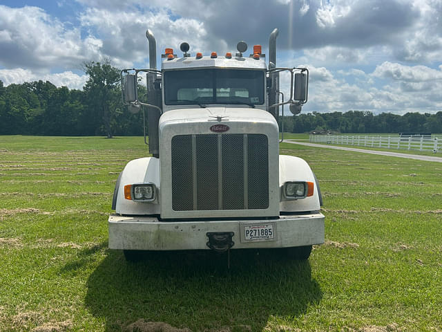 Image of Peterbilt 367 equipment image 1