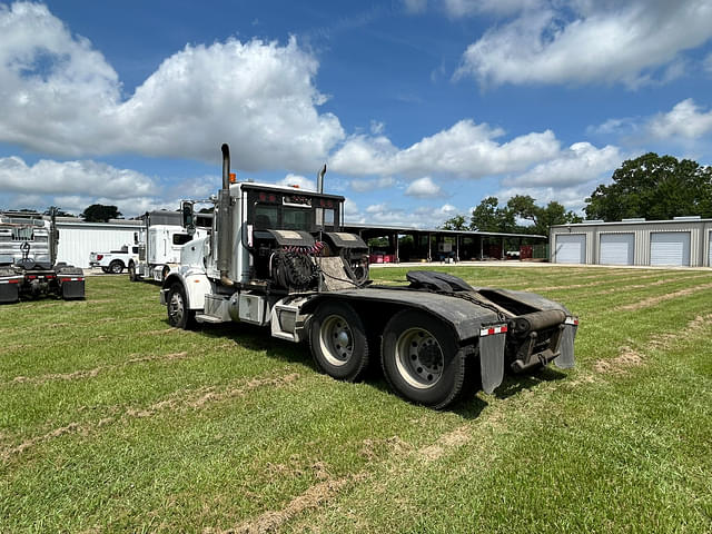 Image of Peterbilt 367 equipment image 3