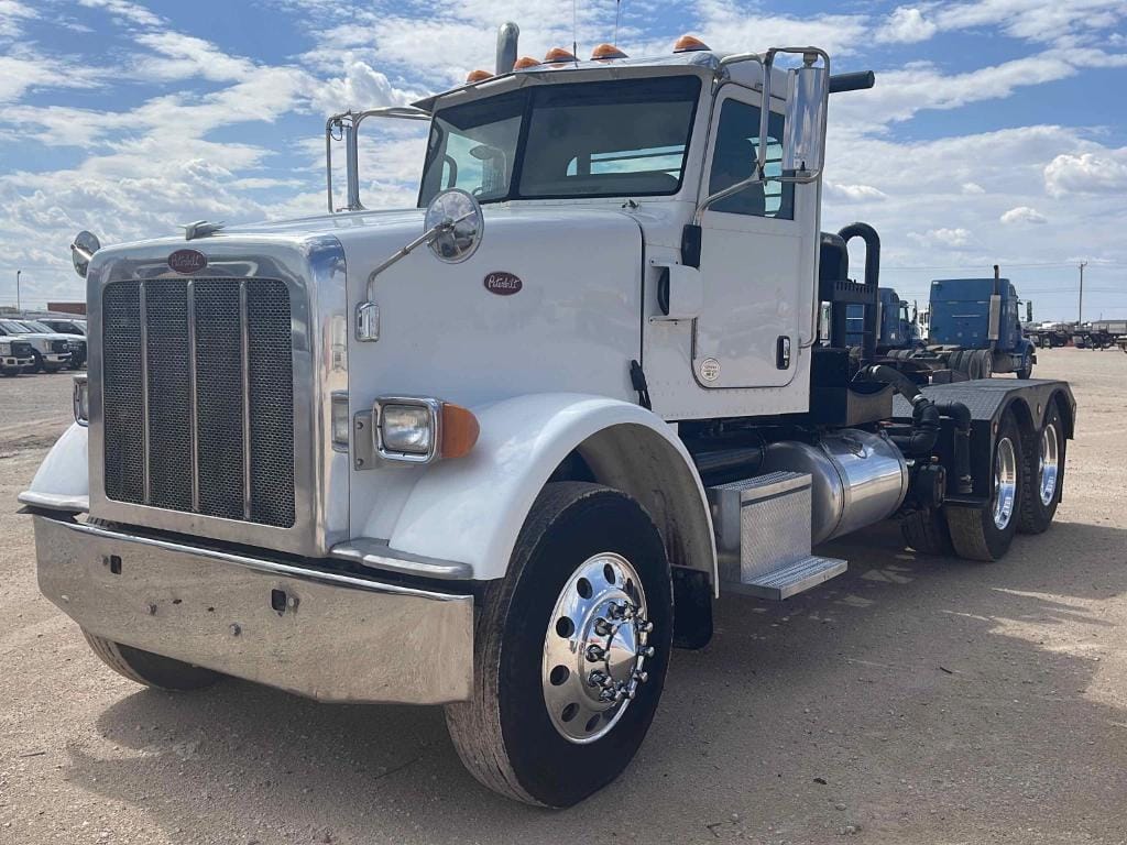 Main image Peterbilt 367