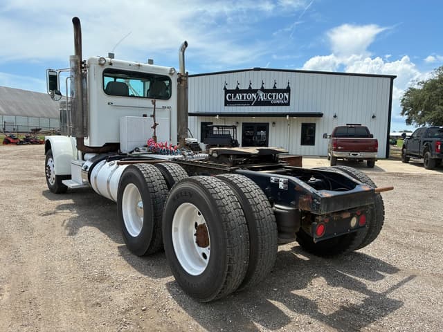 Image of Peterbilt 379 equipment image 3