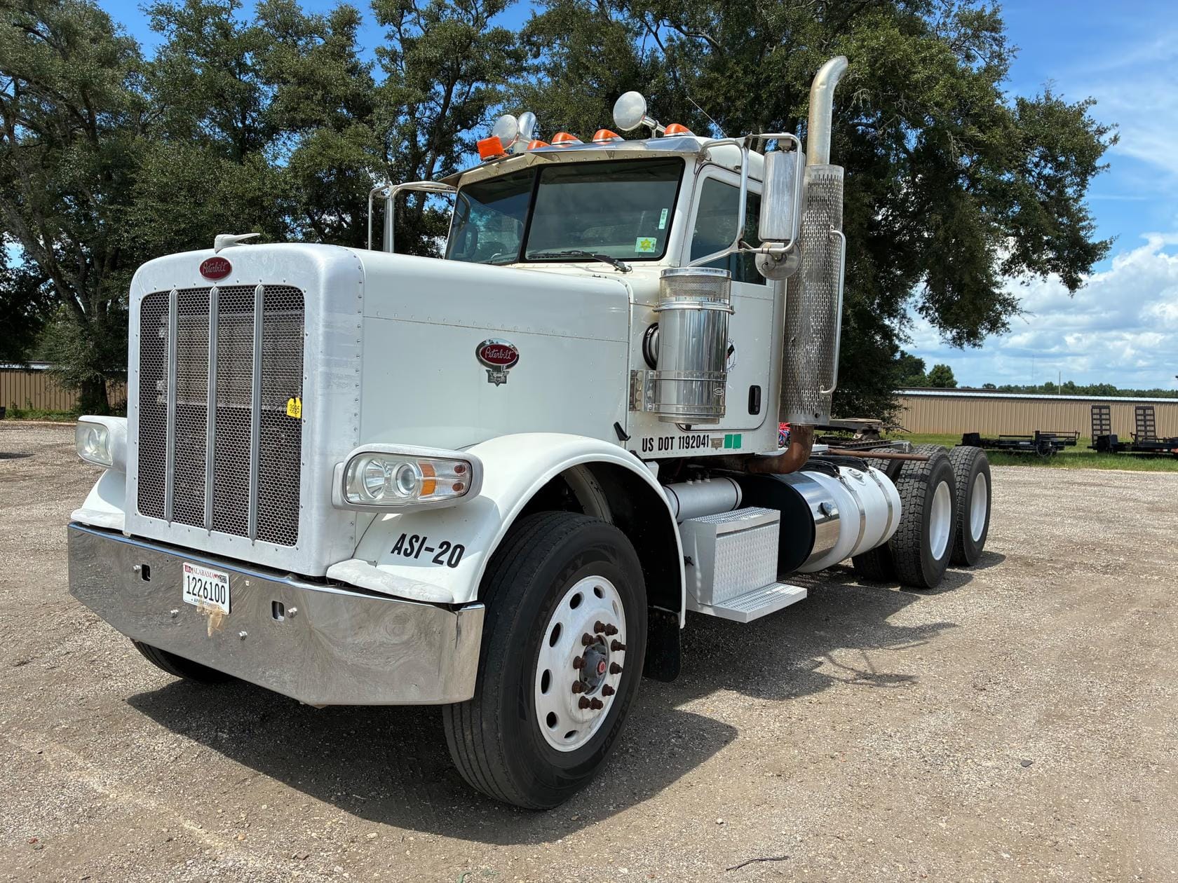 2015 Peterbilt 379 Equipment Image0