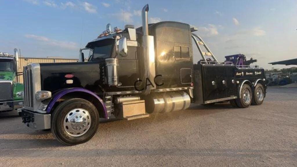 Main image Peterbilt 379