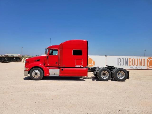 Image of Peterbilt 386 equipment image 1