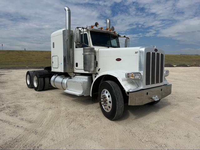 Image of Peterbilt 389 equipment image 2