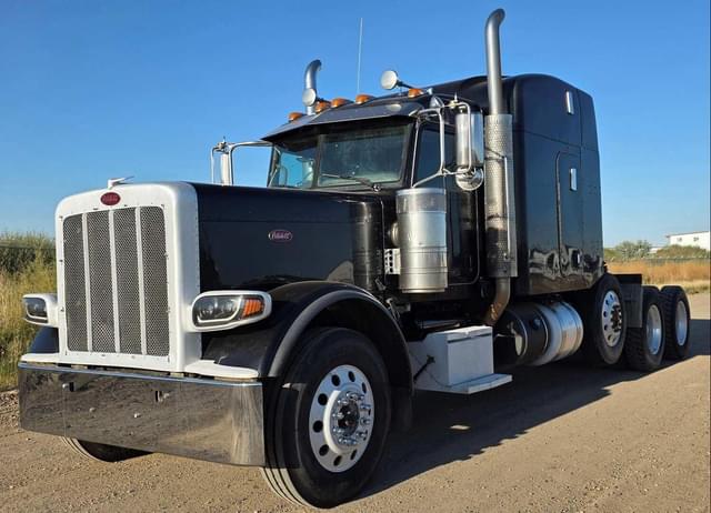 Image of Peterbilt 389 equipment image 1