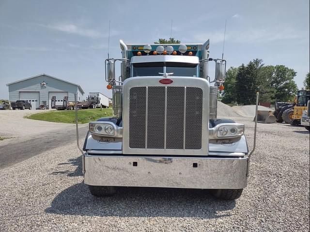 Image of Peterbilt 389 equipment image 2