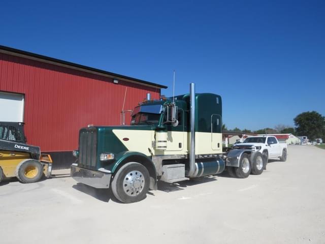 Image of Peterbilt 389 equipment image 3
