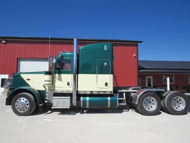 Image of Peterbilt 389 equipment image 1