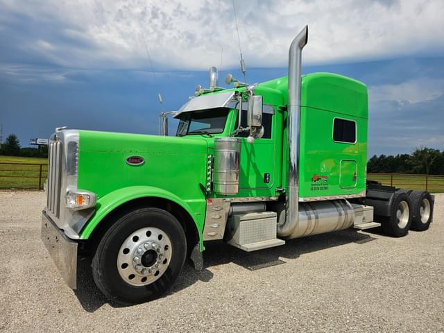 Image of Peterbilt 389 equipment image 3