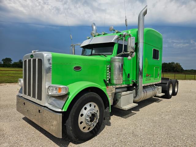Image of Peterbilt 389 equipment image 1