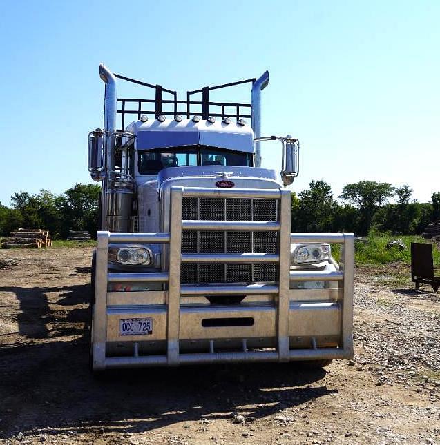 Image of Peterbilt 389 equipment image 3