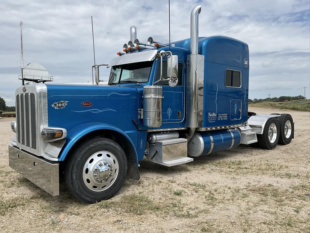 Image of Peterbilt 389 Primary image