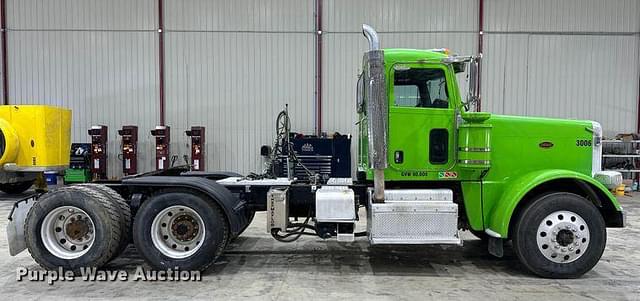 Image of Peterbilt 389 equipment image 3