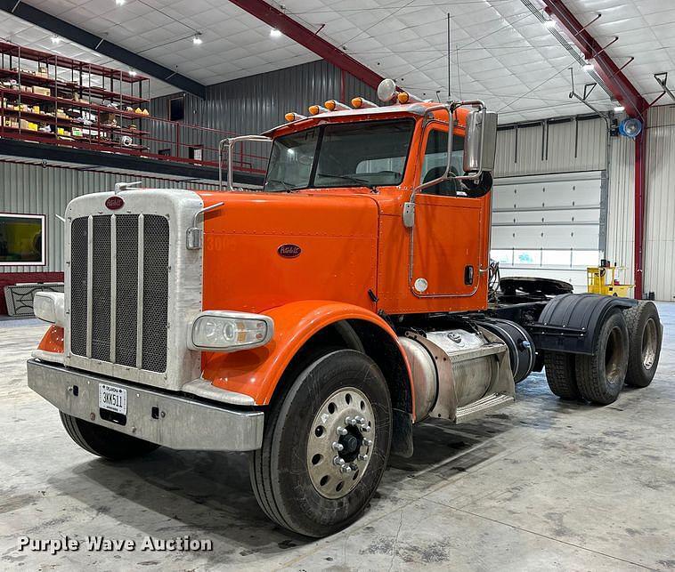 Image of Peterbilt 389 Primary image