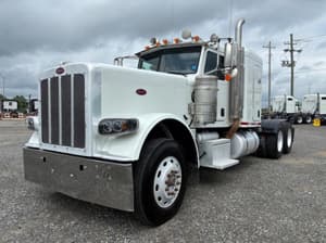 2015 Peterbilt 389 Image
