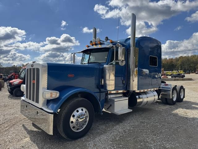 Image of Peterbilt 389 equipment image 2