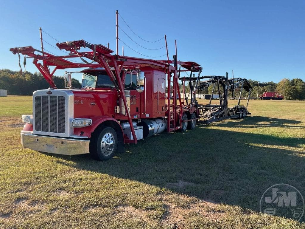 Image of Peterbilt 389 Primary image