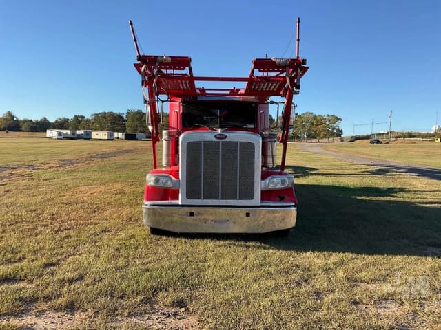 Image of Peterbilt 389 equipment image 2