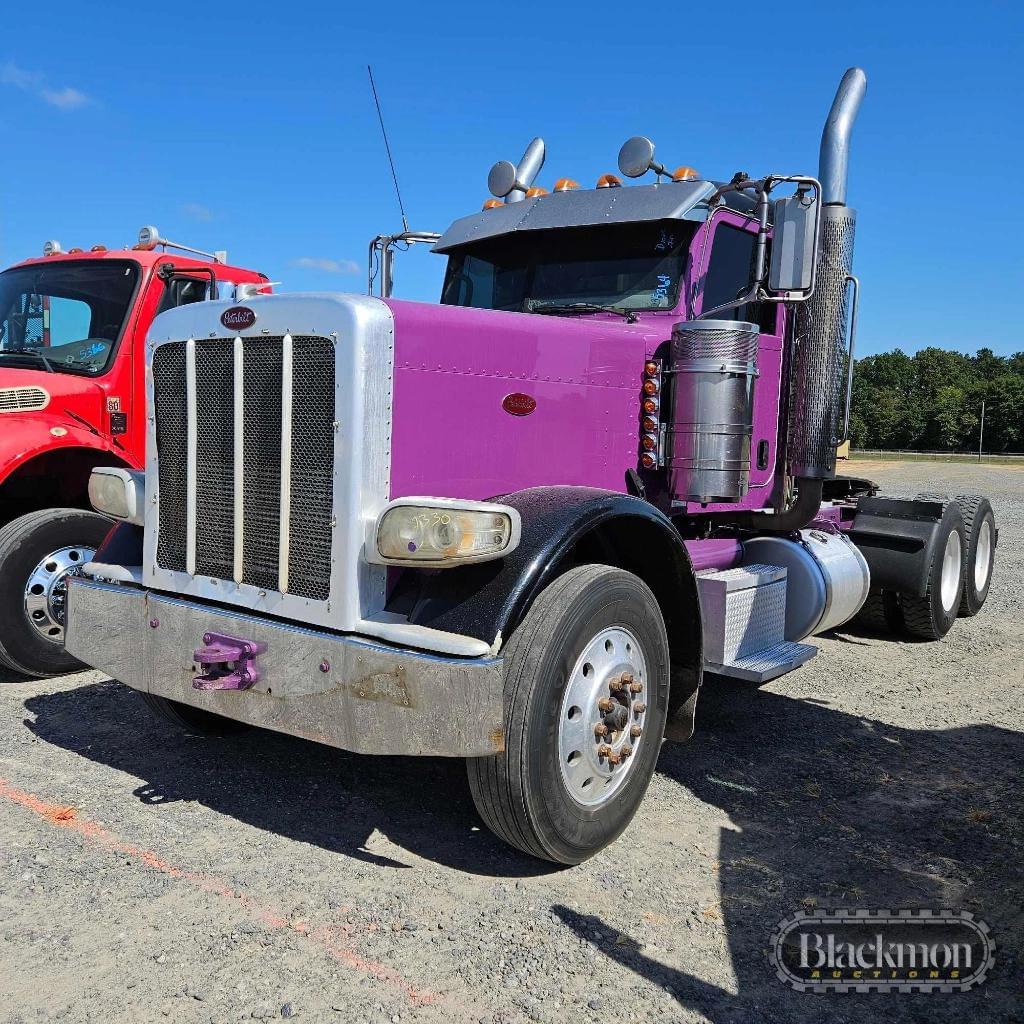 Image of Peterbilt 389 Primary image