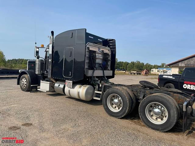 Image of Peterbilt 389 equipment image 1