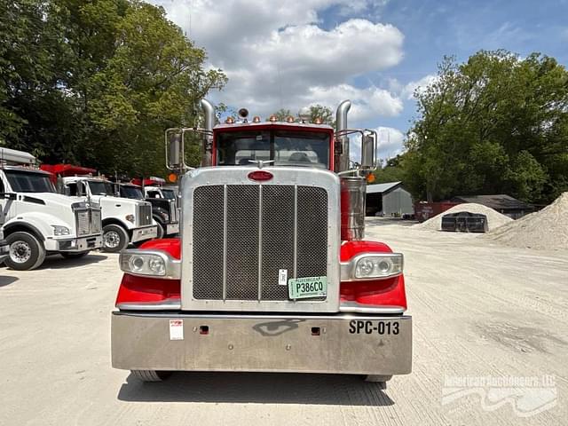 Image of Peterbilt 389 equipment image 1
