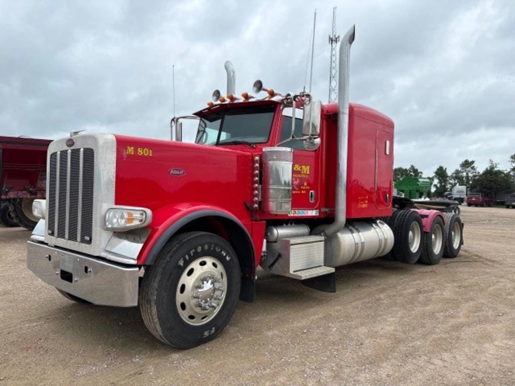 2015 Peterbilt 389 Equipment Image0