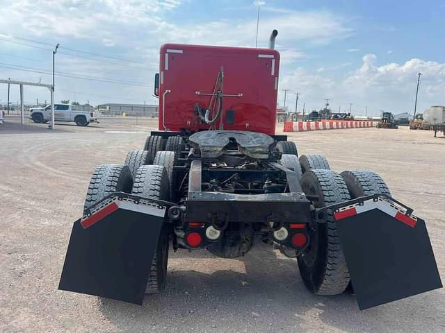 Image of Peterbilt 567 equipment image 4